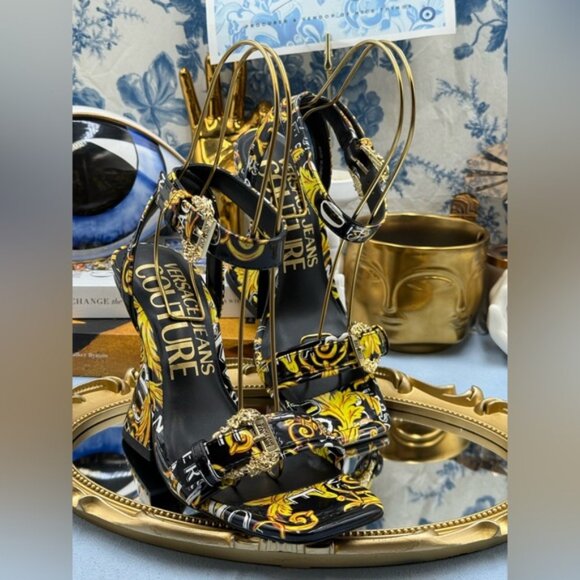 🆕 VERSACE JEANS COUTURE 🧿 NWOB Logo Couture Kirsten Heeled Sandals, Black Sz 8 - Picture 5 of 16